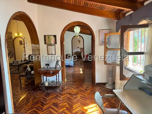 Amplia Casa En La Boyera