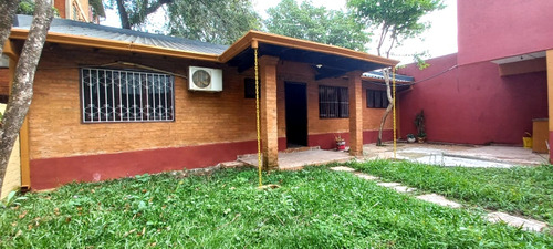 Imagen 3 de 5 de En Venta Casa De 2 Niveles Barrio Residencial Carmelitas