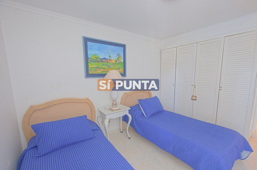 Imagen 26 de 30 de Apartamento En Alquiler - Mansa