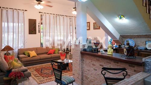 Imagen 2 de 5 de En Venta Casa Altos De Guataparo Anggi Zerpa 04144122129