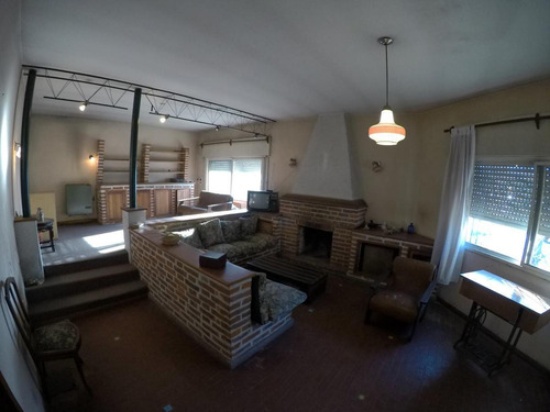 Imagen 27 de 30 de Venta Casa En Esquina Const. Sobre 2 Lotes Amplio Fondo Libre - Llavallol