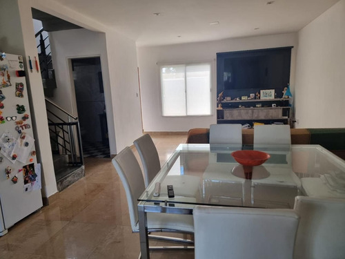 Casa En Venta En Barrio Privado Las Palmas