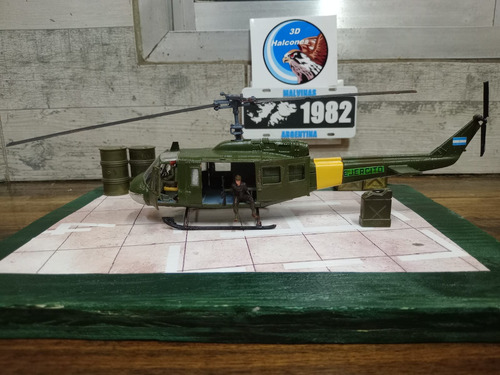Maqueta A Armar Helicóptero Bell Uh-1 Huey Esc 1/48 Malvinas
