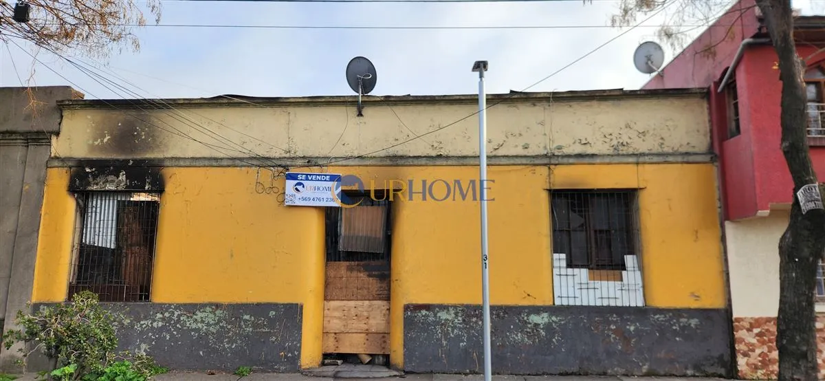 Imagen 5 de 10 de Casa Siniestrada En Venta Bio Bio, Franklin En Santiago