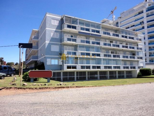 Apartamento En Brava, 1 Dormitorios *- Ref: 3352