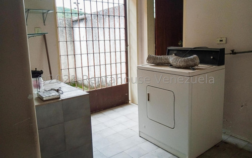 Imagen 20 de 30 de Casa En Venta Para Remodelar En Prados Del Este Mls #21-25308 Wilfredo Bazan