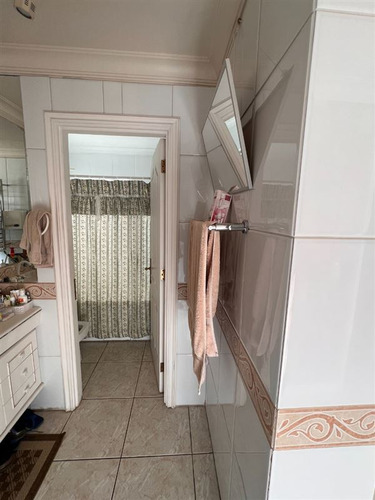 Casa En Venta De 3 Pisos Con 5d- 5b - 2e En La Serena