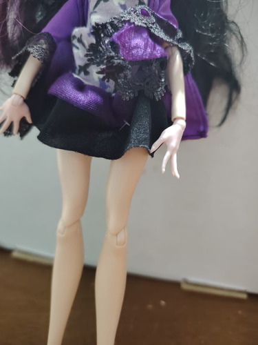 Ever After High Getting Fairest Queen Doll (Usado)