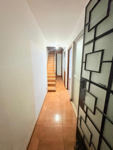 Habitacion Amoblada 2do Piso A Dos Cuadras Del Ovalo Santa Anita