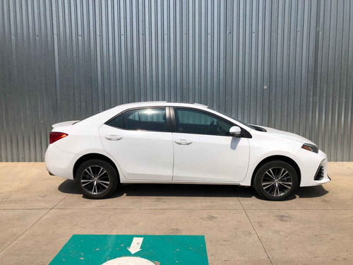 Imagen 6 de 15 de Toyota Corolla 2017 4p Se L4/1.8 Man