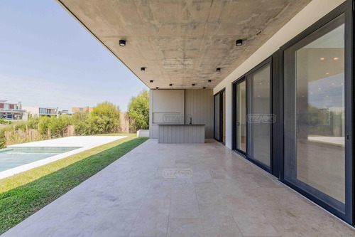 Casa En Venta En El Yacht, Nordelta, Tigre
