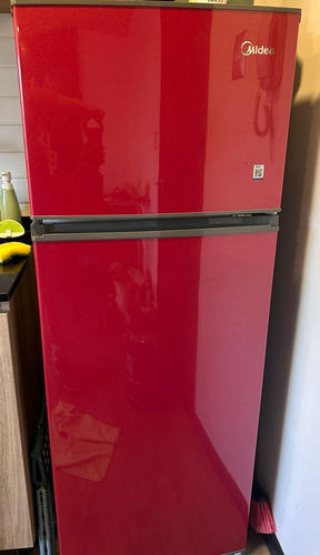 Refrigerador Top Freezer Frío Directo 207 Litros Rojo