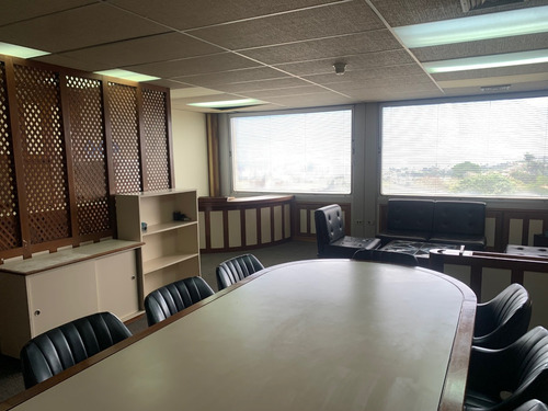 Ym Comoda Oficina De 260 M2 En Santa Paula
