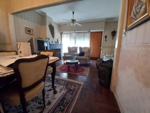 Casa  En Venta En Bernal Este, Bernal, Quilmes