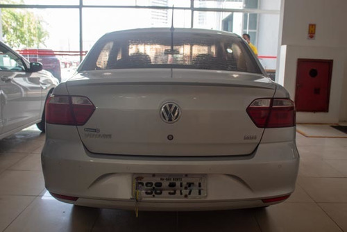 Volkswagen Voyage 1.6 Vht Highline (flex)