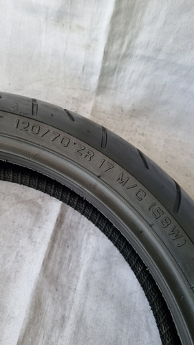 Pneu Dianteiro Pirelli Diablo 120/70 17 Original Usado (Usado)