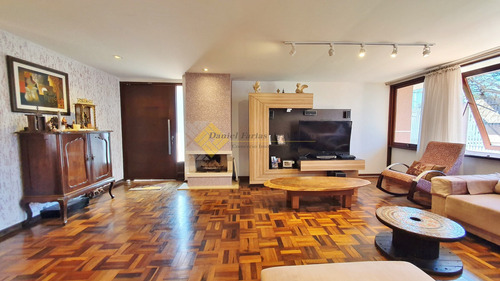 Imagem 7 de 30 de Casa Com 5 Dormitórios À Venda Com 222.4m² Por R$ 1.050.000,00 No Bairro Seminário - Curitiba / Pr - 694