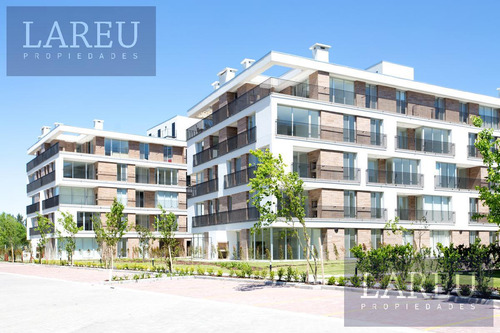 Departamento Con Jardin De 2 Dormitorios En Venta En Vilahaus, Pilar