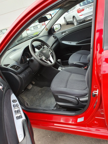 Imagen 11 de 15 de Dodge Attitude 2013 1.6 Gls Sport Sun And Park At