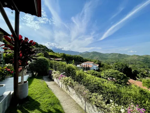 Casa En Venta En Arroyo Hondo. Cod V11628