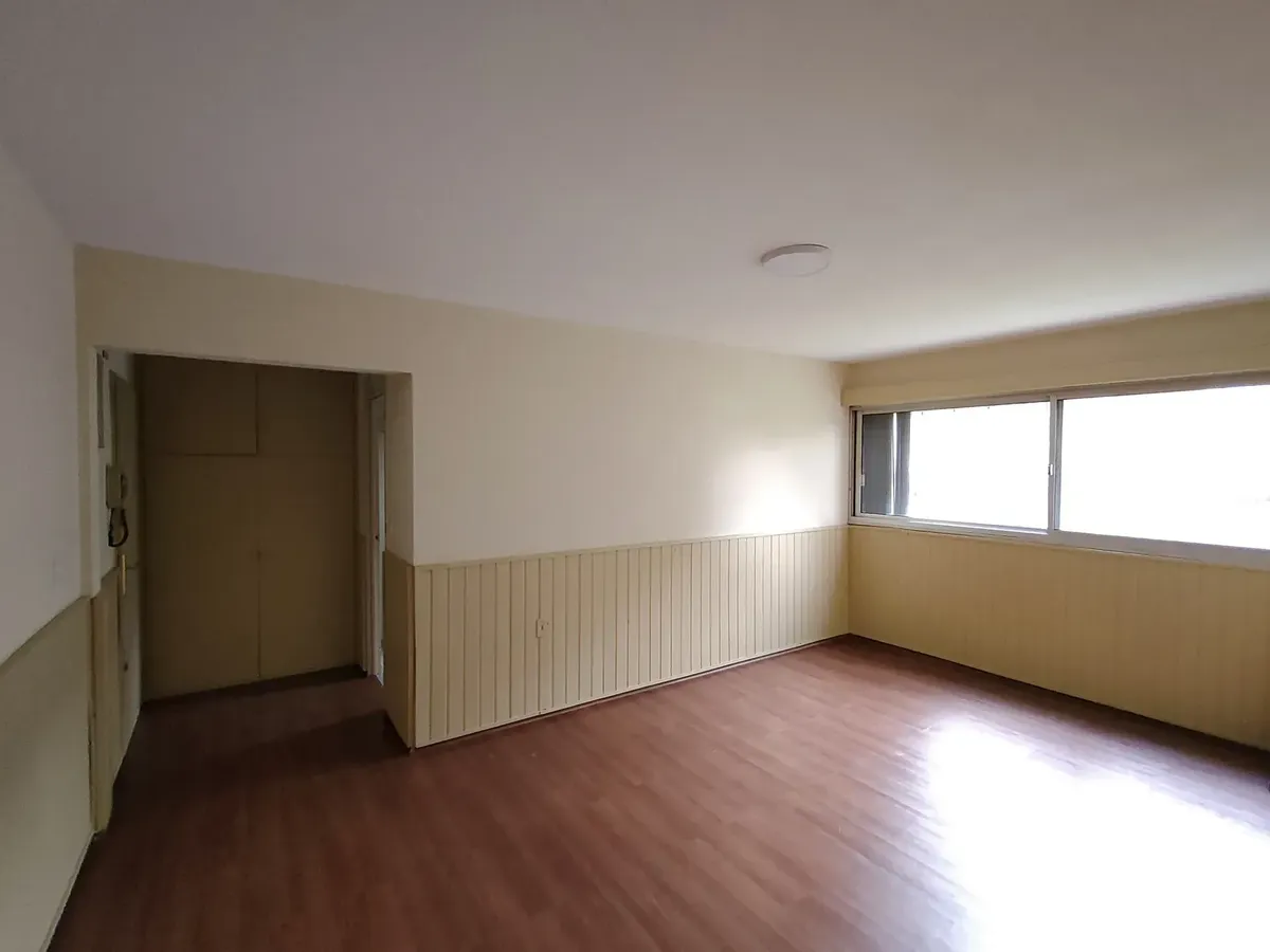 Alquiler Apartamento De 3 Dormitorios En Euskalerría 71, Con Garaje · Foto 3