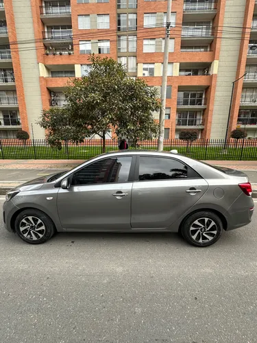 Kia Soluto 1.4L Lx 5Mt