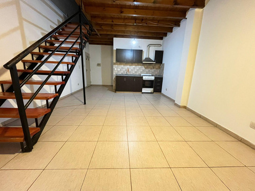 Alquiler 2 Ambientes Tipo Duplex - Avenida Crovara 400
