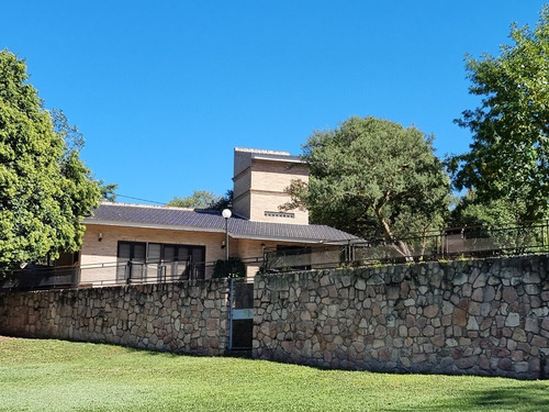 Bella Casa Con Fondo Al Río Balneario En Talahuasi, Exclusivo Y Con Mucho Potencial, Fabulosa