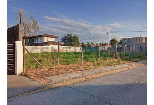 Terreno En Venta, A Cuadras Mall Vivo