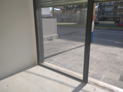 Alquiler Local Comercial Avenida Italia Buceo $17.500