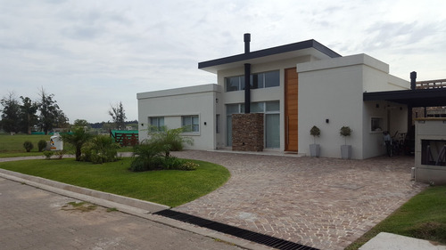 Imagen 2 de 10 de Proyecto Y Construcción - Arquitectos - Monarq Arquitectura