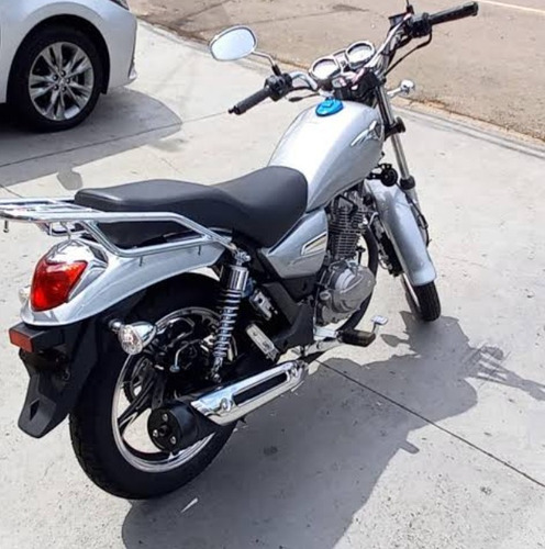 Suzuki Haojue Choper Road 150