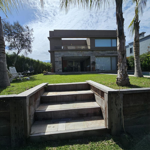 Alquiler Amoblada Casa A La Laguna En Barrio Los Alisos De Nordelta