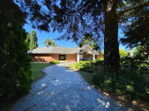 Casa Quinta En Venta Barrio Golf Los Acantilados