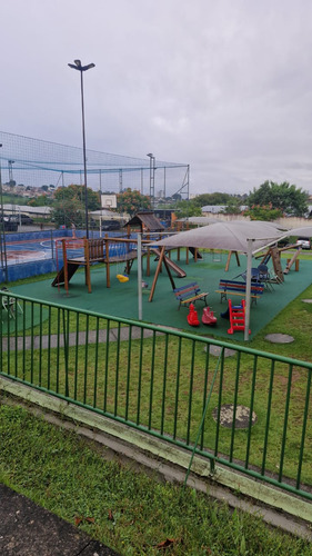 Apartamento Ótimo Investimento, Preço Direto Com O Proprietário. Imóvel Ideal Para Família, E Estudantes Que Residem Na Região E Os Pais Fazerem Um Investimento Para Os Filhos Ficarem Em Segurança.