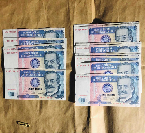 Imagen 2 de 2 de Billetes Antiguos Díez Intis De 1987 Sin Circular
