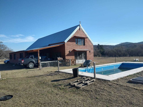 Imagen 3 de 10 de Casa En Venta De 3 Dormitorios - Unquillo