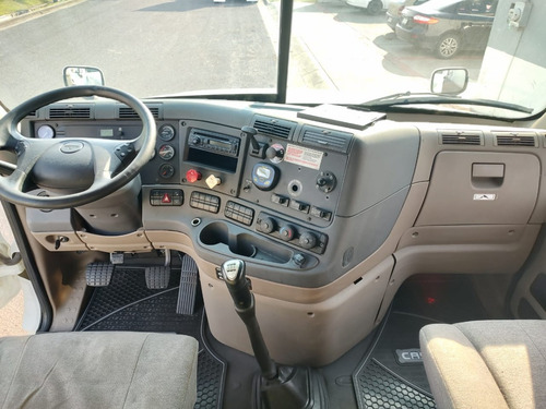 11 Freightliner Cascadia Blanco 2016,camiones,cummins