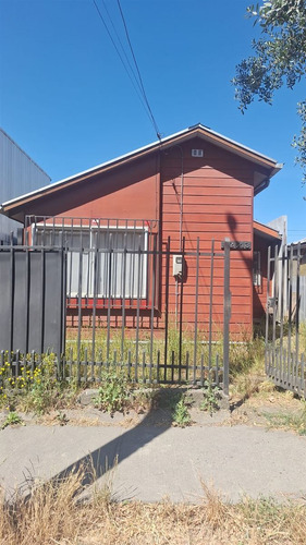 Casa En Venta De 3 Dormitorios En La Comuna De Lautaro