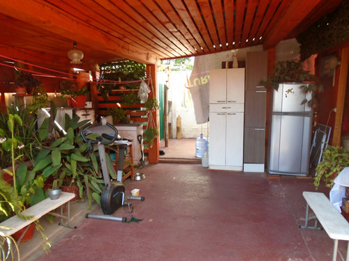 Casa Acogedora 3d. 1b 1e. Construcción Sólida.