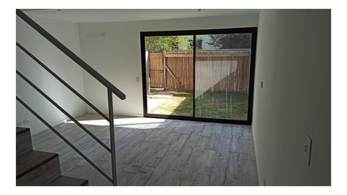 Imagen 3 de 30 de Triplex A Estrenar Complejo Tigre Unidades Disponibles