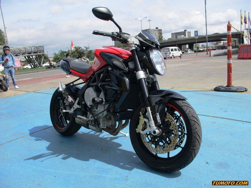 Moto Mv Agusta Brutale 675