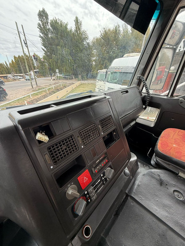 Iveco Trakker 380 2012 Camión Volcador Rentaltrucks Vial