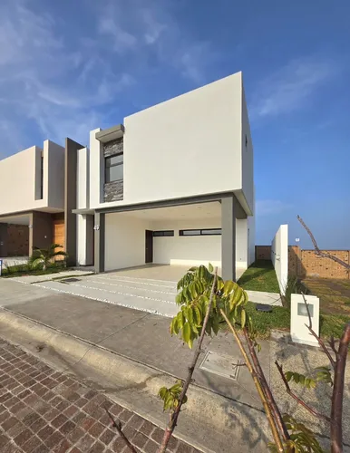 Casa En Venta En Veracruz En Fracc. Punta Tiburón Riviera Veracruzana.