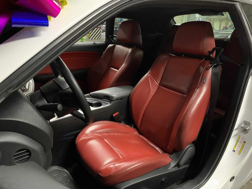 Imagen 9 de 13 de Dodge Challenger 3.6 Black Line V6 At 2015