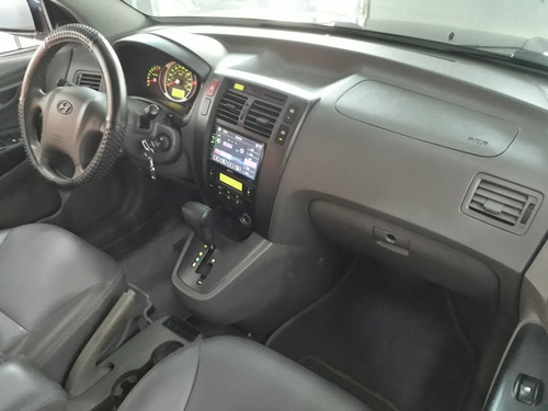 Imagem 8 de 9 de Hyundai Tucson 2012 2.0 Gls 4x2 Aut. 5p