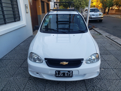 Imagen 3 de 17 de Chevrolet Corsa 2010 1.4 Cargo