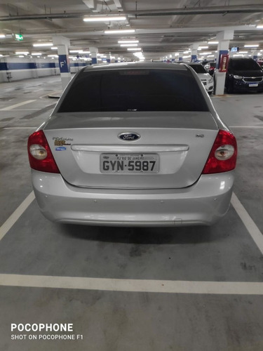 Imagem 4 de 7 de Ford Focus Sedan 2.0 16v Gnv
