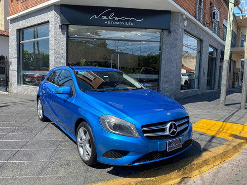 Imagen 2 de 7 de Mercedes-benz Clase A 1.6 A 200 At Urban B.efficiency 156cv