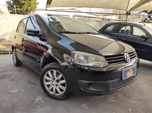 Imagem 1 de 12 de Volkswagem Fox 1.0 Gii 2013 4p Preto Completo
